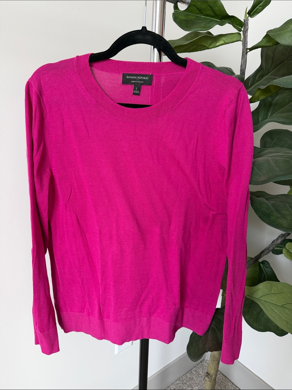 Banana Republic Fuchsia Crewneck Sweater